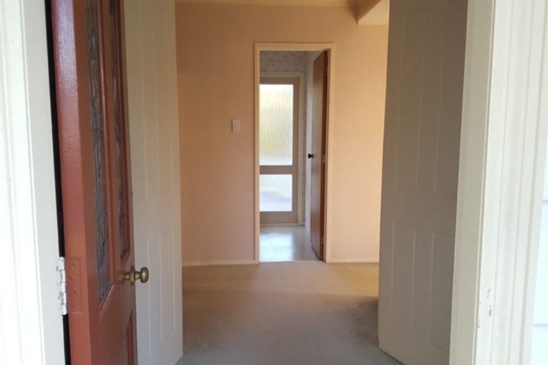 Photo of property in 28 Sunward Rise, Glenfield, Auckland, 0629