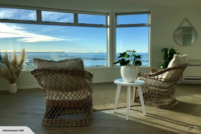 Photo of property in 1 Gardenhill Lane, Redcliffs, Christchurch, 8081