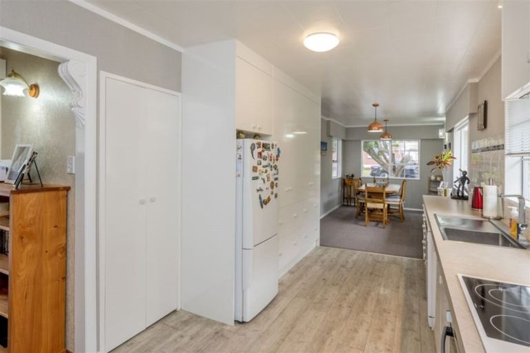 Photo of property in 8 Regal Street, Levin, 5510