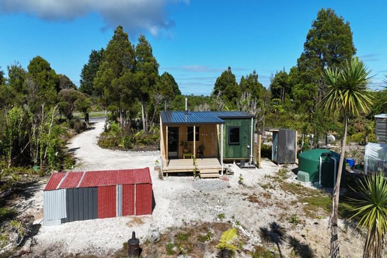 Photo of property in 902 Cape Foulwind Road, Cape Foulwind, 7892