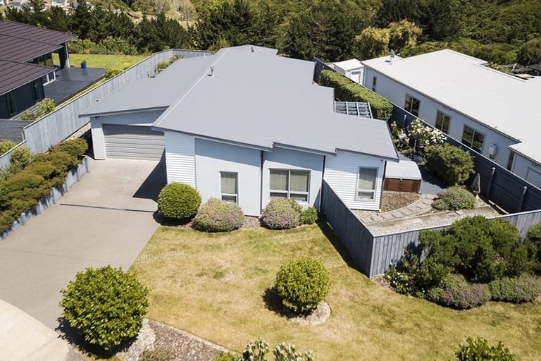 Photo of property in 30 Sumner Terrace, Aotea, Porirua, 5024