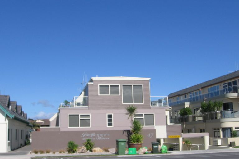 Photo of property in 47 Marine Parade, Mount Maunganui, 3116