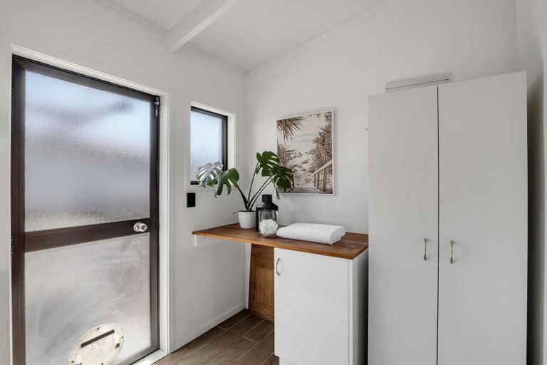 Photo of property in 1/9 Titoki Street, Te Atatu Peninsula, Auckland, 0610