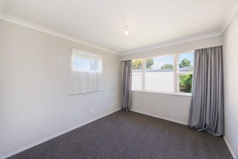 Photo of property in 8 Viscount Place, West End, Palmerston North, 4412