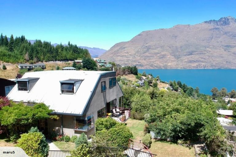 Photo of property in 20 Dart Place, Fernhill, Queenstown, 9300