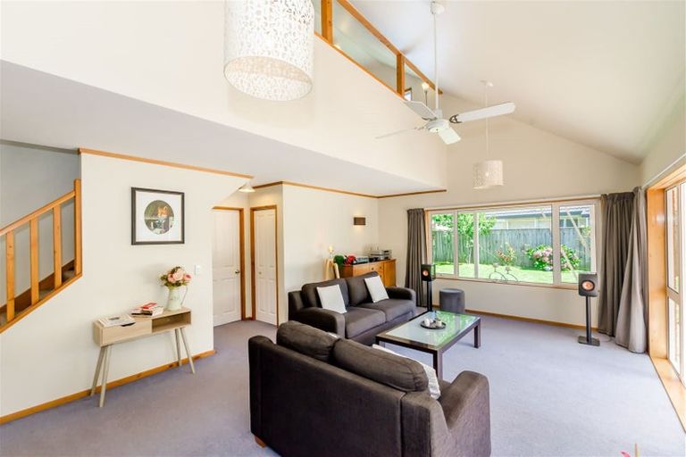 Photo of property in 9 Compass Court, Paraparaumu, 5032