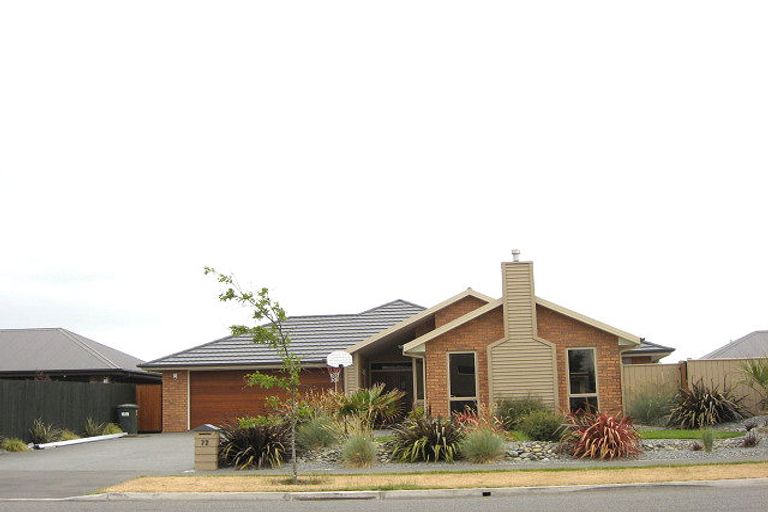 Photo of property in 72 Rothesay Road, Parklands, Christchurch, 8083