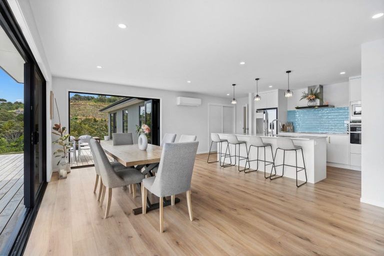 Photo of property in 11 Rihi Paea Rise, Ngunguru, 0173