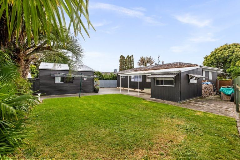 Photo of property in 56 Wynyard Crescent, Tamatea, Napier, 4112