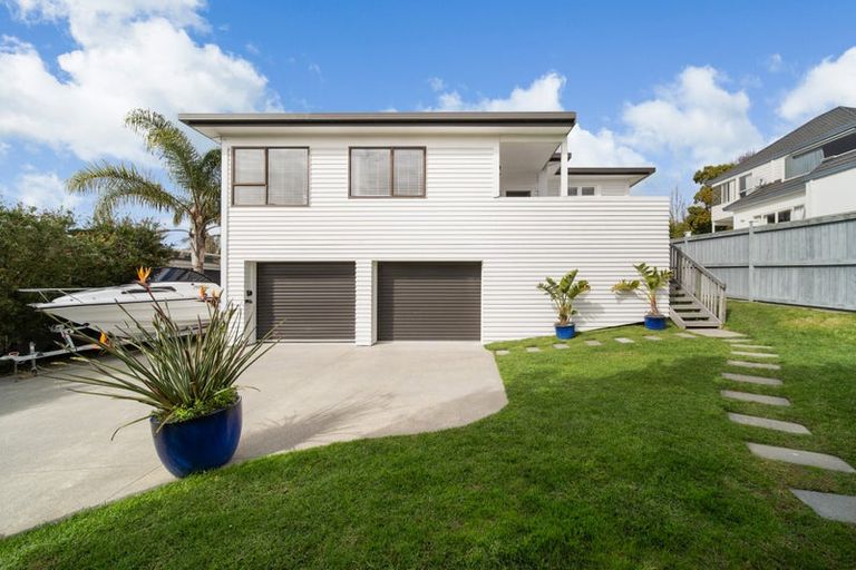 Photo of property in 15 Sea View Terrace, Cockle Bay, Auckland, 2014