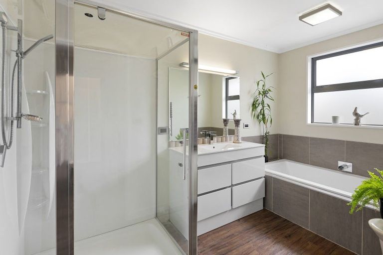 Photo of property in 184 High Street, Oxford, 7430