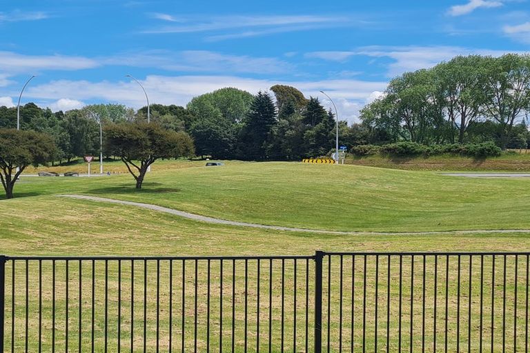 Photo of property in 50 Huka Heights Drive, Rangatira Park, Taupo, 3330