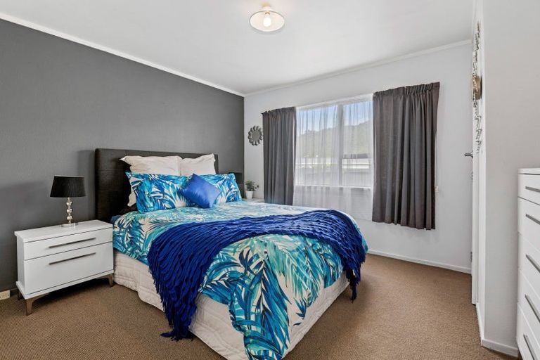 Photo of property in 11 Chapman Place, Fairy Springs, Rotorua, 3015