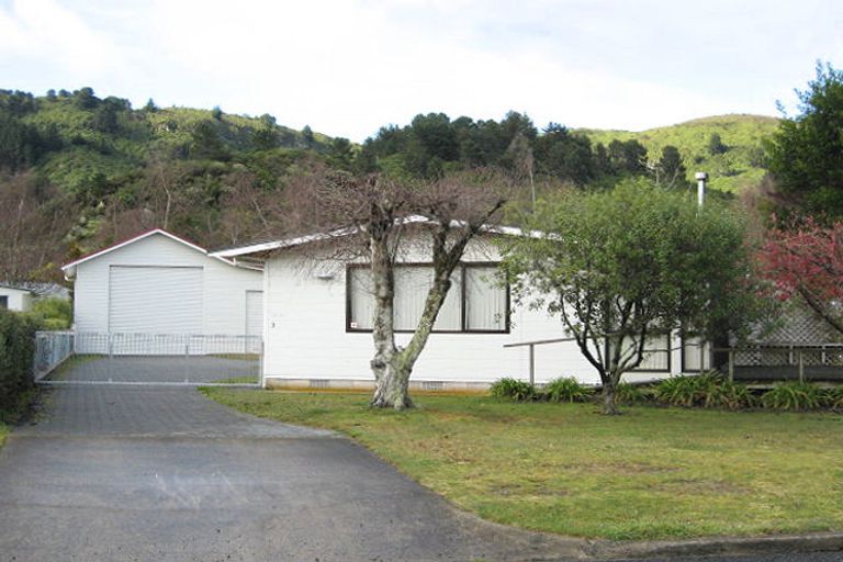 Photo of property in 9 Marina Terrace, Kinloch, Taupo, 3377