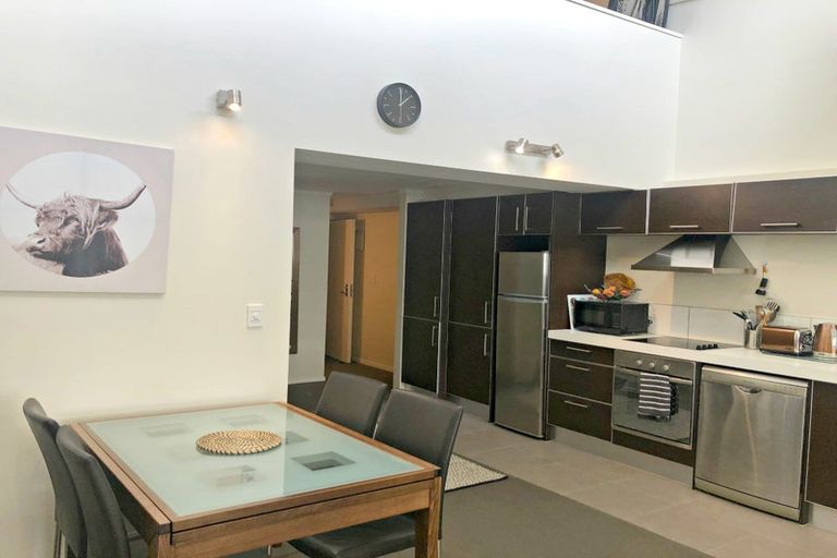 Photo of property in Las Olas De Cuba, 11/35 Torrens Terrace, Mount Cook, Wellington, 6011