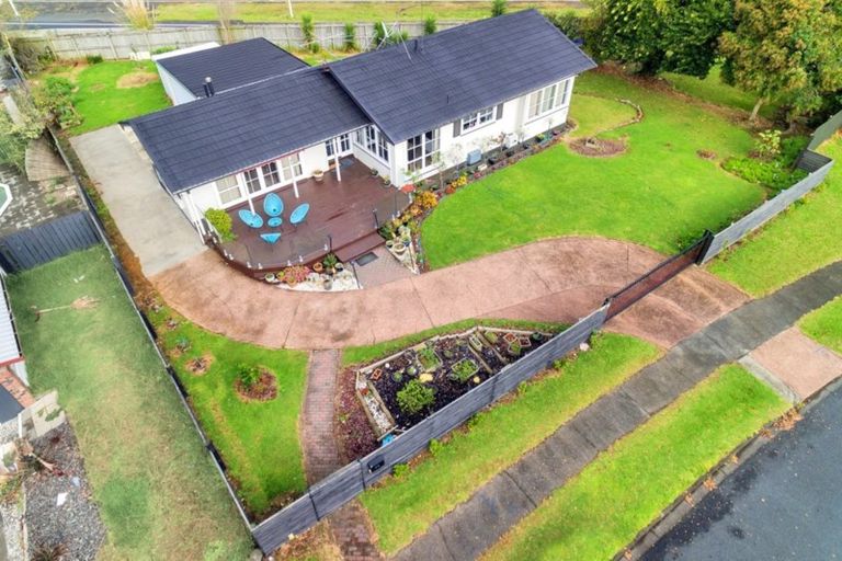 Photo of property in 32 Barnhill Crescent, Pahurehure, Papakura, 2113