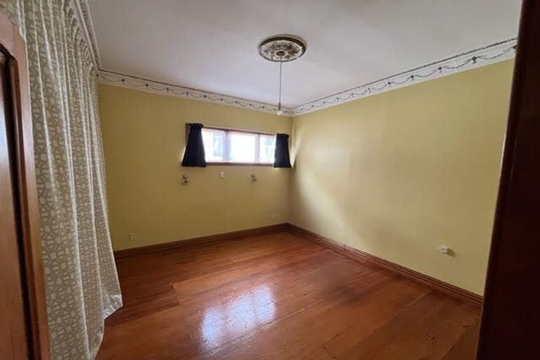 Photo of property in 7 Grove Road, Addington, Christchurch, 8024