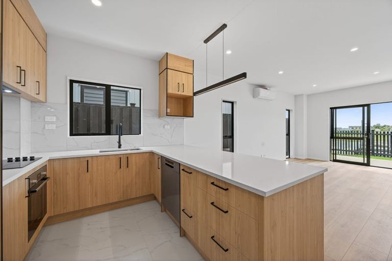 Photo of property in 47 Auranga Drive, Karaka, Papakura, 2113