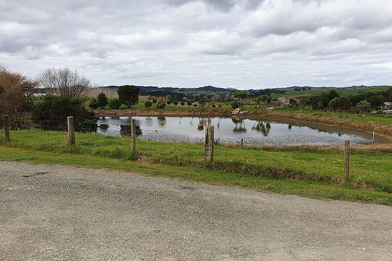 Photo of property in 85 Te Pahi River Drive, Paparoa, Maungaturoto, 0583