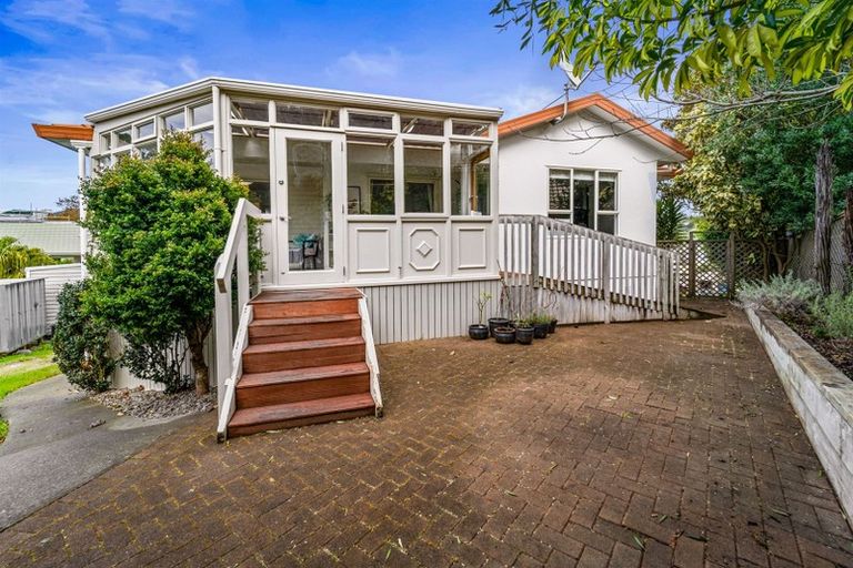 Photo of property in 18 Palmgreen Court, Stanmore Bay, Whangaparaoa, 0932