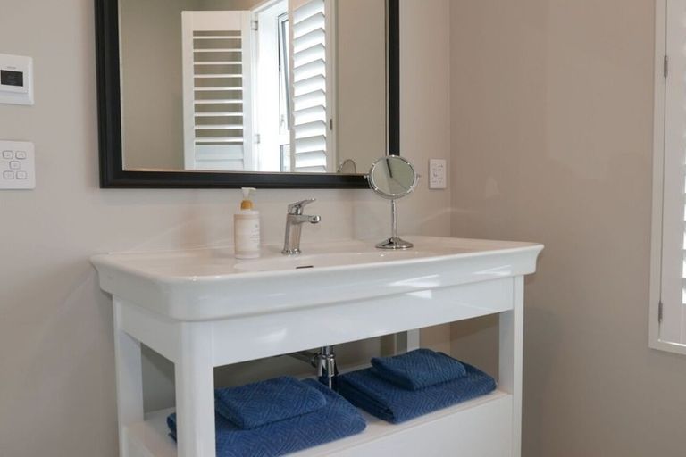 Photo of property in 114 Paparoa Street, Papanui, Christchurch, 8053