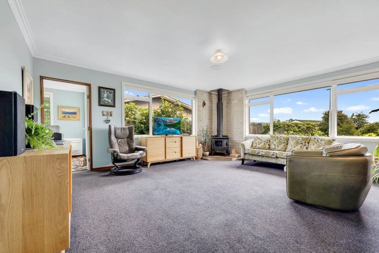 Photo of property in 10 Kew Place, Richmond Heights, Taupo, 3330