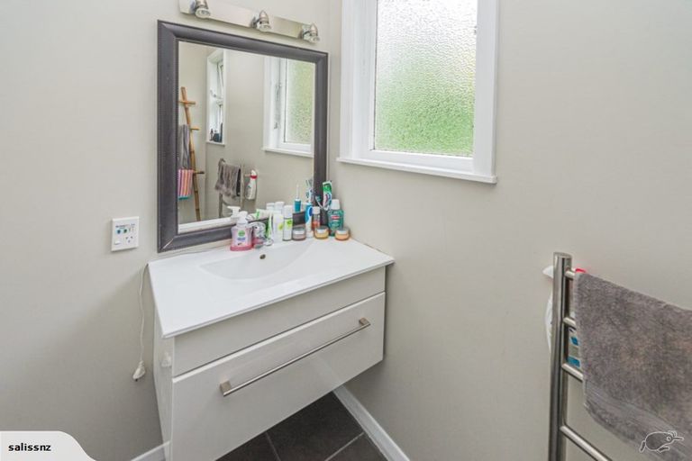 Photo of property in 48 Kent Road, Saint Johns Hill, Whanganui, 4501