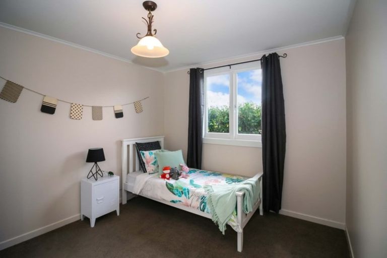 Photo of property in 421b Mangorei Road, Highlands Park, New Plymouth, 4312