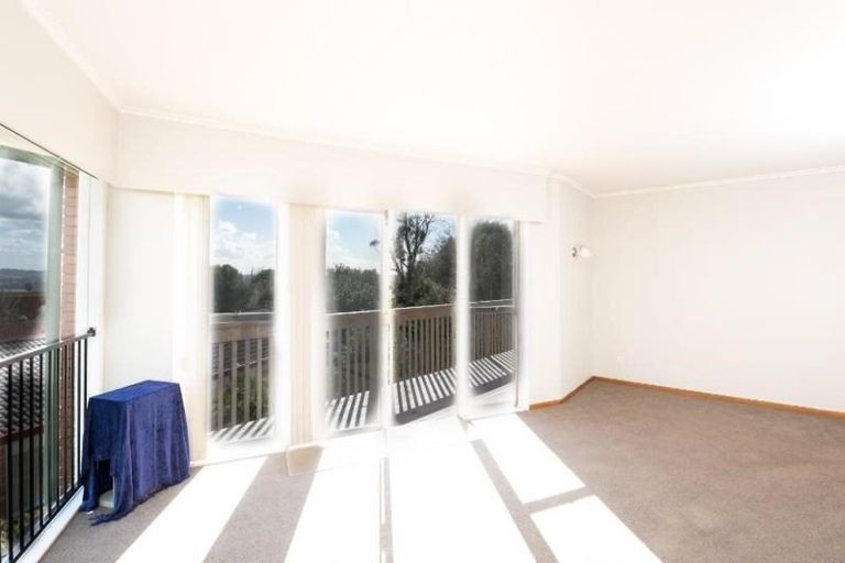 Photo of property in 1/13 Sunhill Road, Sunnyvale, Auckland, 0612