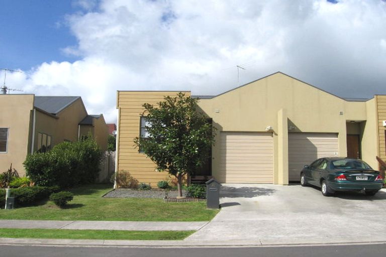 Photo of property in 33 Lazurite Drive, Westgate, Auckland, 0614