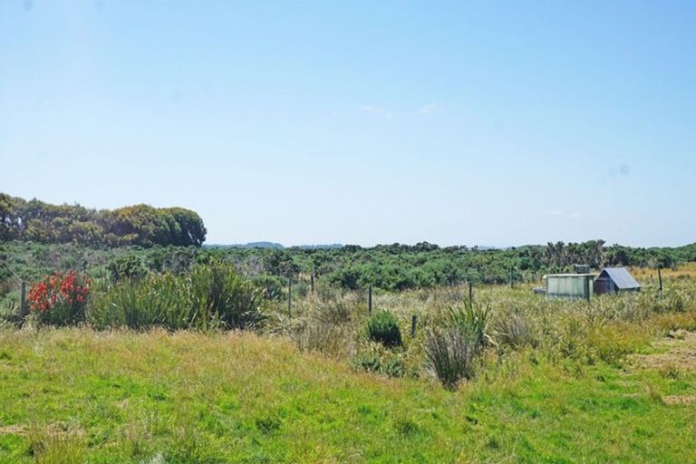 Photo of property in 5 Chalmers Road, Greenhills, Invercargill, 9877