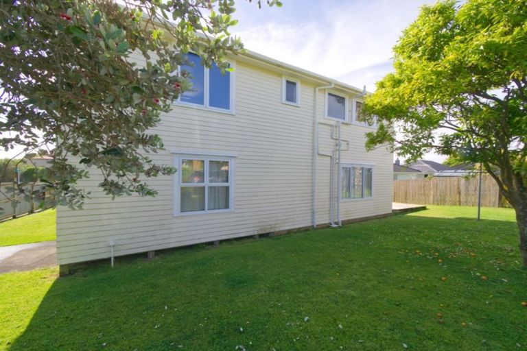 Photo of property in 67 Waipani Road, Te Atatu Peninsula, Auckland, 0610