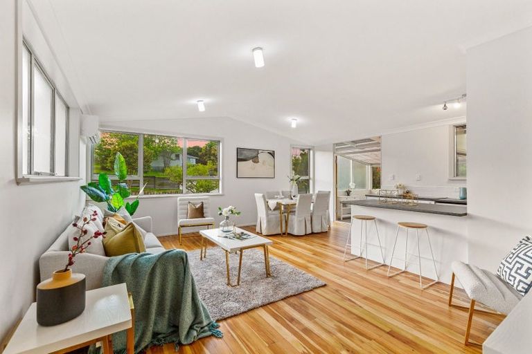 Photo of property in 18 Waimumu Road, Massey, Auckland, 0614