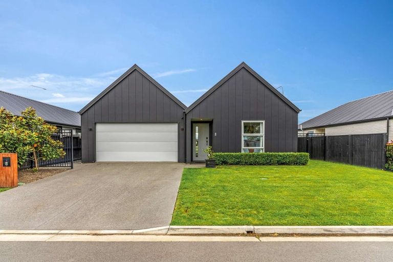 Photo of property in 8 John Raven Lane, Woodend, 7610