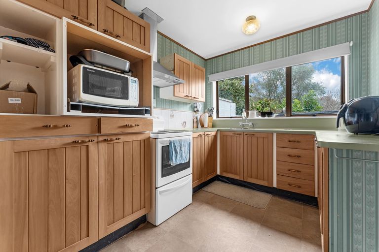 Photo of property in 7a Kirrama Place, Conifer Grove, Takanini, 2112