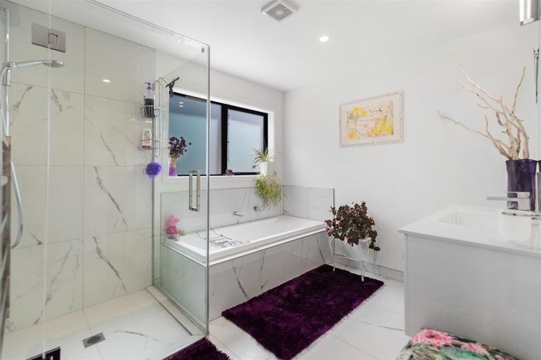 Photo of property in 7 Moraine Place, Lake Hawea, Wanaka, 9382