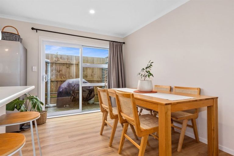 Photo of property in 1/1 Murphy Place, Titahi Bay, Porirua, 5022