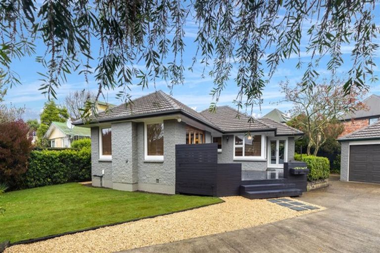 Photo of property in 8 Trist Place, Edgeware, Christchurch, 8013