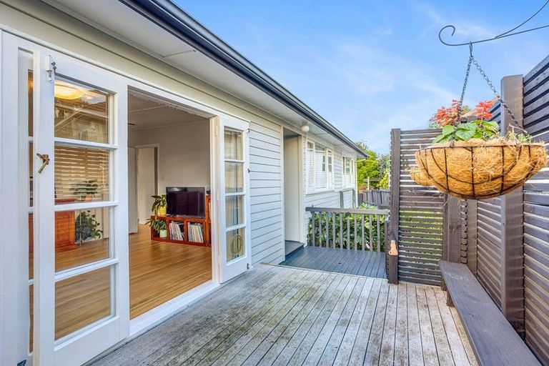 Photo of property in 1/73 Verbena Road, Birkdale, Auckland, 0626