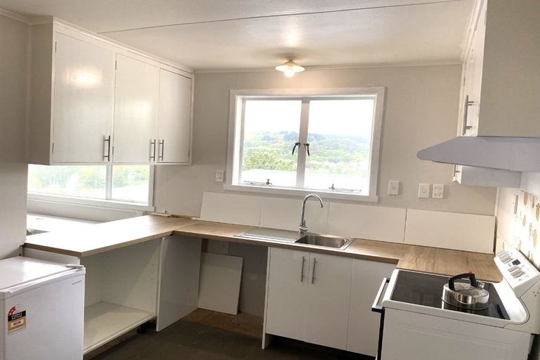 Photo of property in 17 The Drive, Tawa, Wellington, 5028