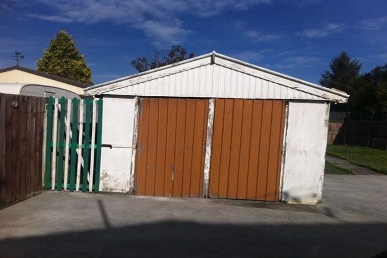 Photo of property in 212 Mairehau Road, Burwood, Christchurch, 8083