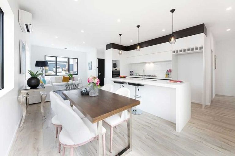 Photo of property in 60 Cooladawson Drive, Flat Bush, Auckland, 2019
