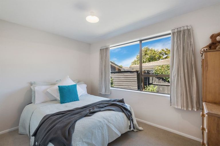 Photo of property in 2/71a Glenmore Avenue, Casebrook, Christchurch, 8051