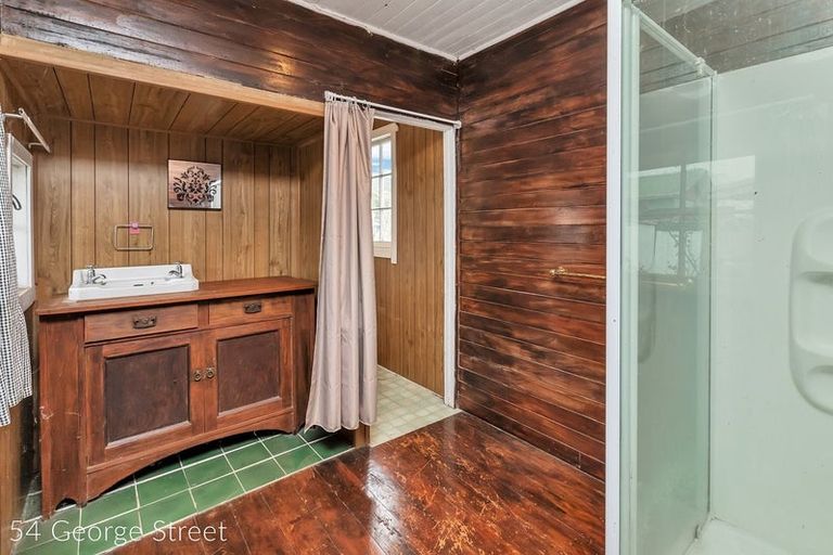 Photo of property in 54 George Street, Hikurangi, 0114