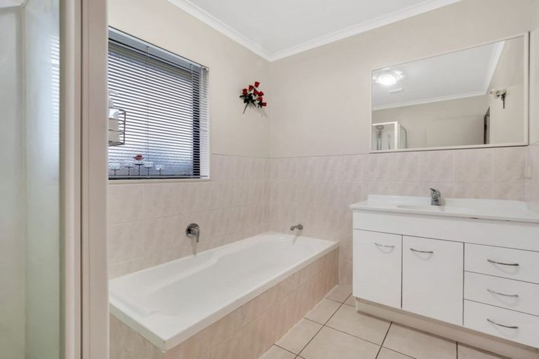 Photo of property in 7 Dowman Place, Te Puke, 3119