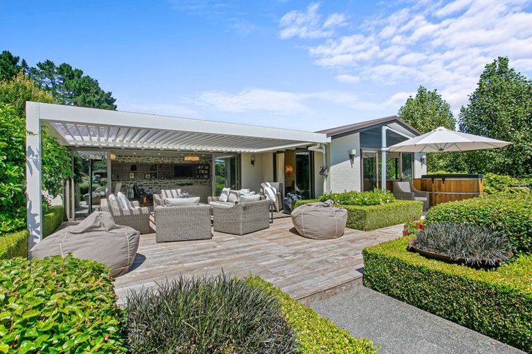 Photo of property in 36 Manutahi Road, Hillsborough, New Plymouth, 4372