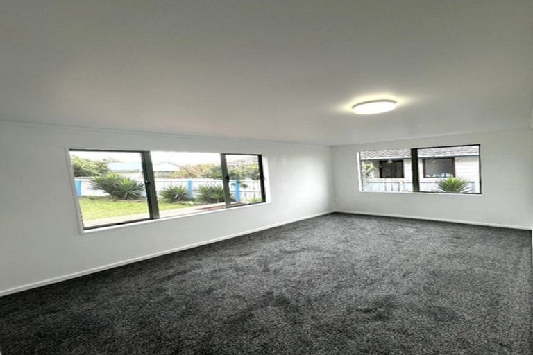 Photo of property in 7 Barrys Road, Glendene, Auckland, 0602