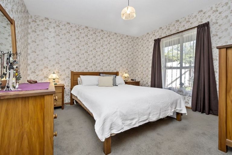 Photo of property in 325 Sawyers Arms Road, Bishopdale, Christchurch, 8053