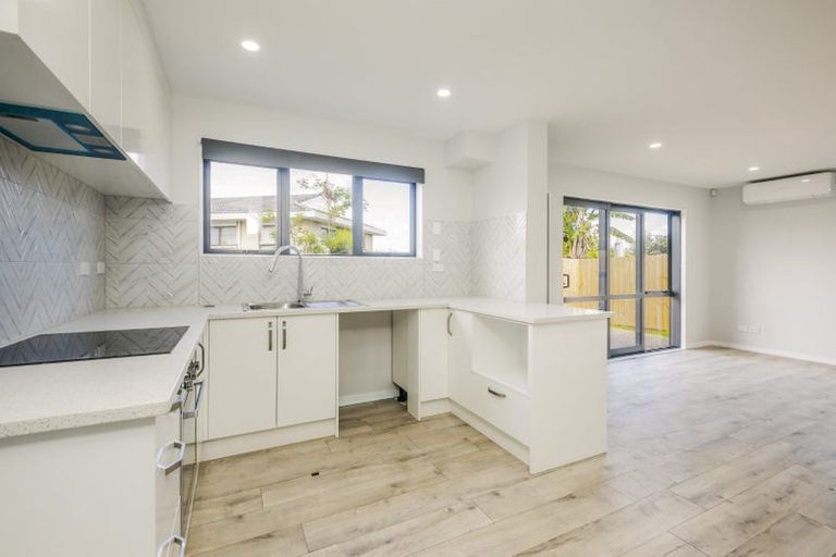 Photo of property in 23a Moncrieff Avenue, Clendon Park, Auckland, 2103