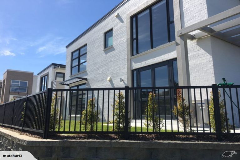 Photo of property in 51 Eugenia Rise, Totara Heights, Auckland, 2105